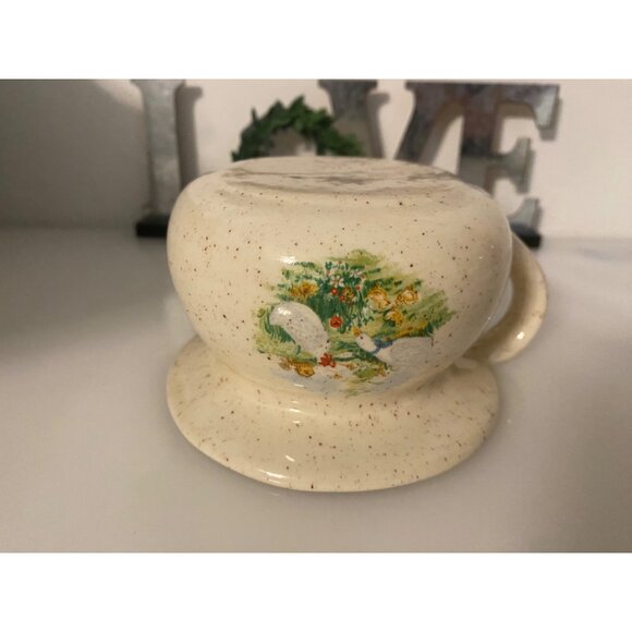 Vintage Stoneware Handled Child' s Camber‎ Pot with Geese Motif - Picture 4 of 16